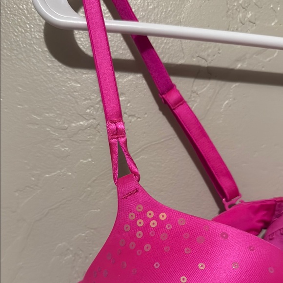 Victoria's Secret Miraculous Plunge Hot Pink Bra with Sequin Detail 34B - Picture 2 of 6